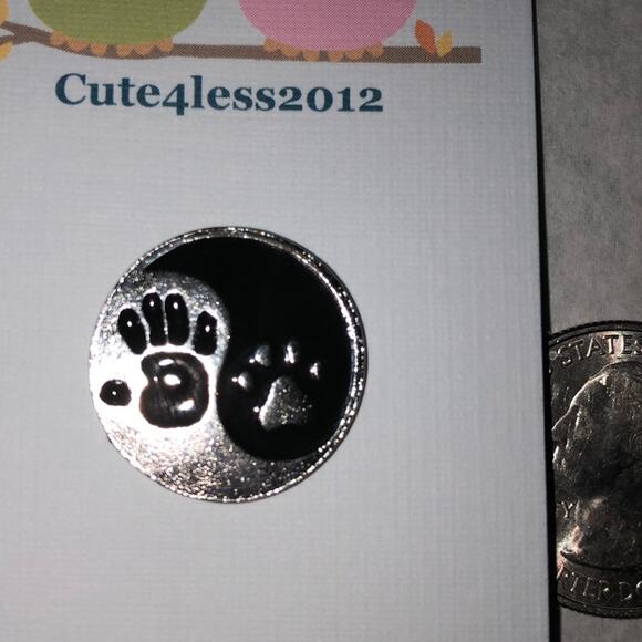 Paw Hand Ying Yang Pin Brooch - Picture 1 of 3